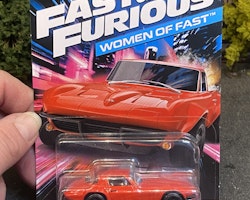 Skala 1/64 Hot Wheels - Fast & Furious: Custom Corvette Stingray Coupe - Women of Fast
