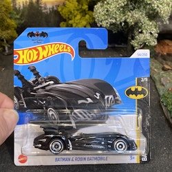 Skala 1/64 Hot Wheels: Batman & Robin Batmobile