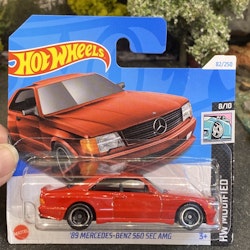 Skala 1/64 Hot Wheels: 89' Mercedes-Benz 560 SEC AMG, Red
