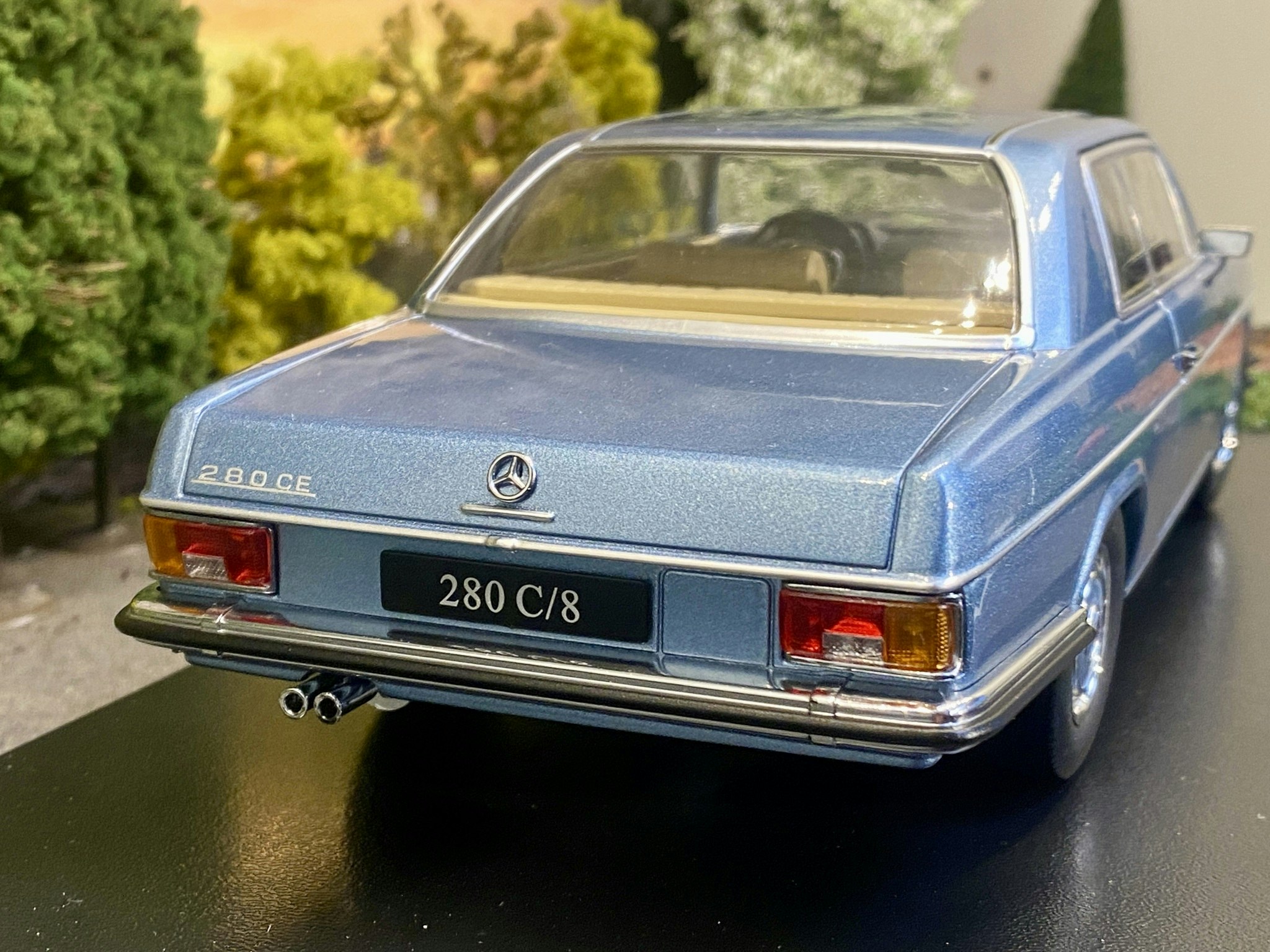 Skala 1/18 Mercedes-Benz 280C/8 Coupe (W114) 1969, Blue fr KK-Scale