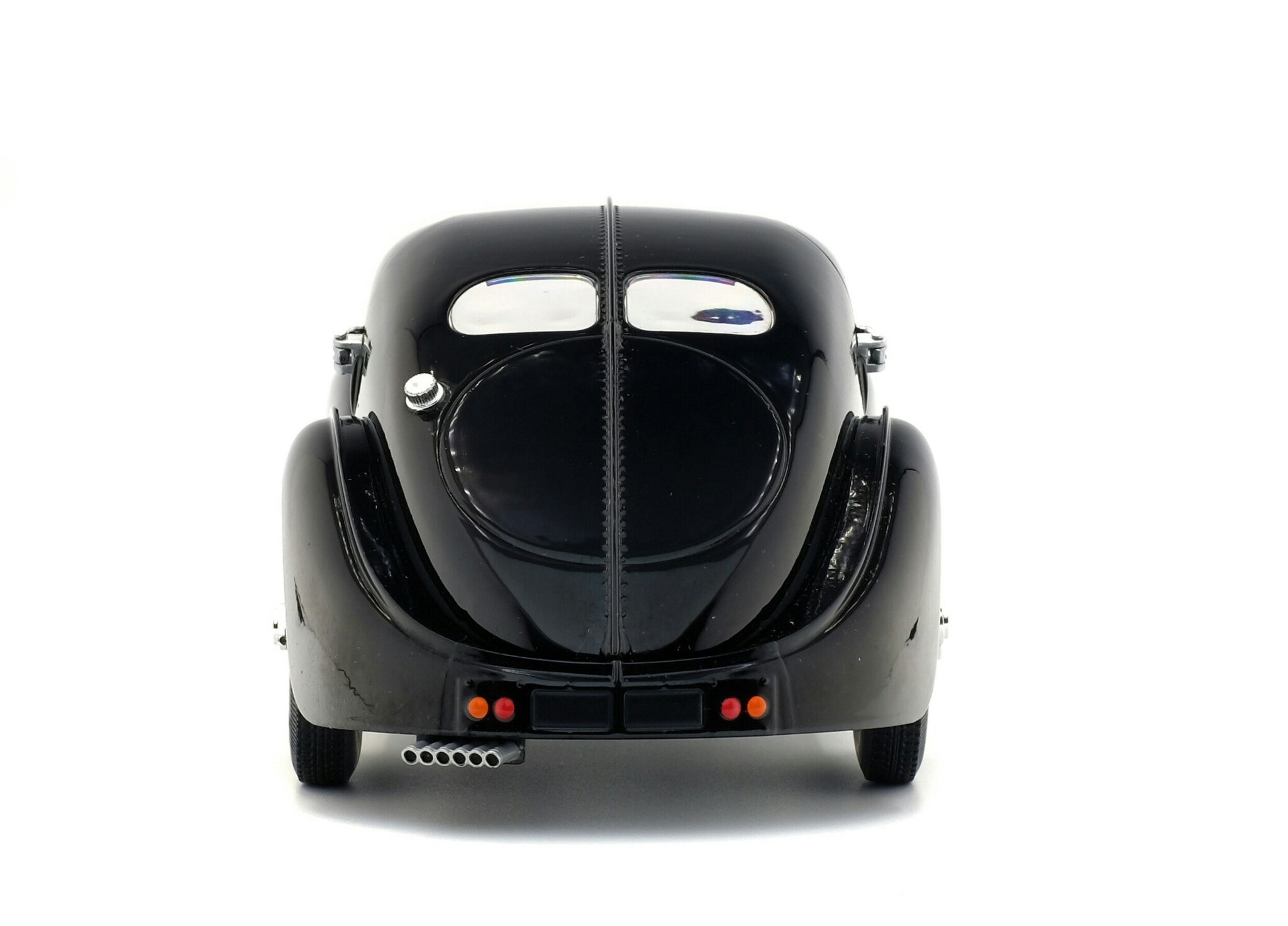 Skala 1/18 BUGATTI TYPE 57 SC ATLANTIC – BLACK – 1937 fr SOLIDO