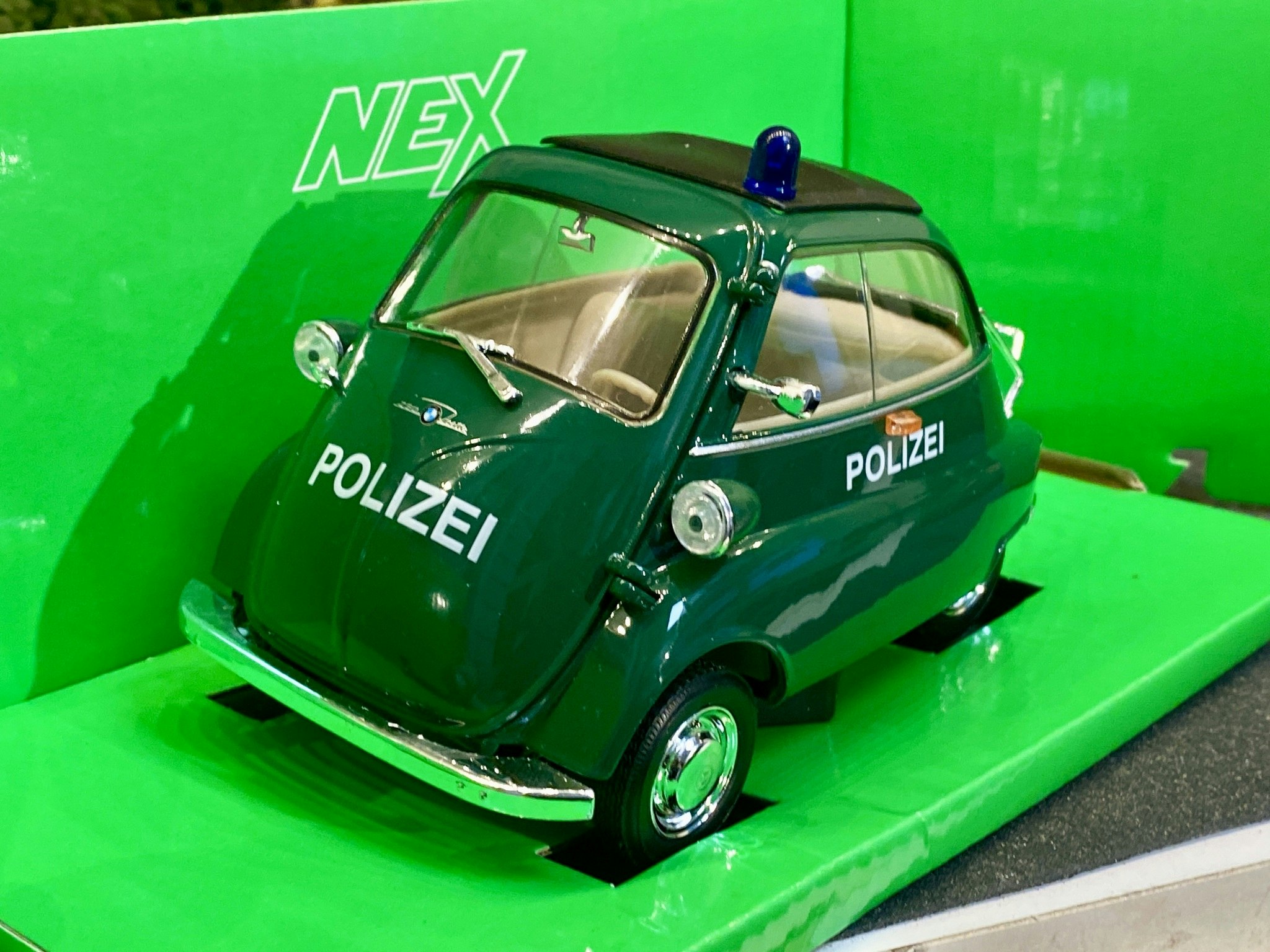 Skala 1/18 BMW Isetta, Polizei German Police car fr Welly / Nex Models