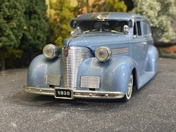 Skala 1/24 1939' Chevrolet Delivery Sedan, Light blue fr Jada