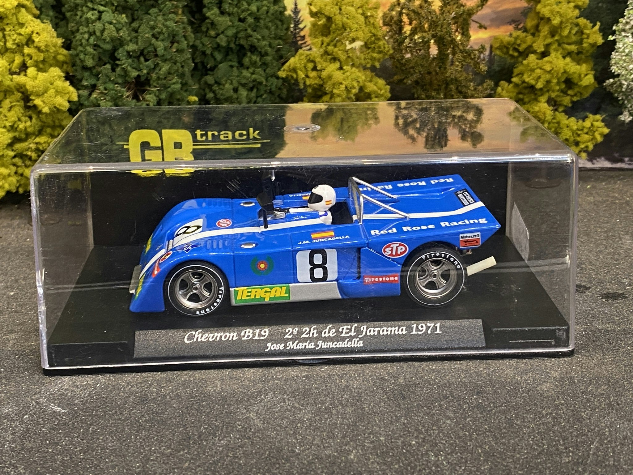 Scale 1/32 Analogue GB Track slotcar: Chevron B19, 2H de El Jarama 71'