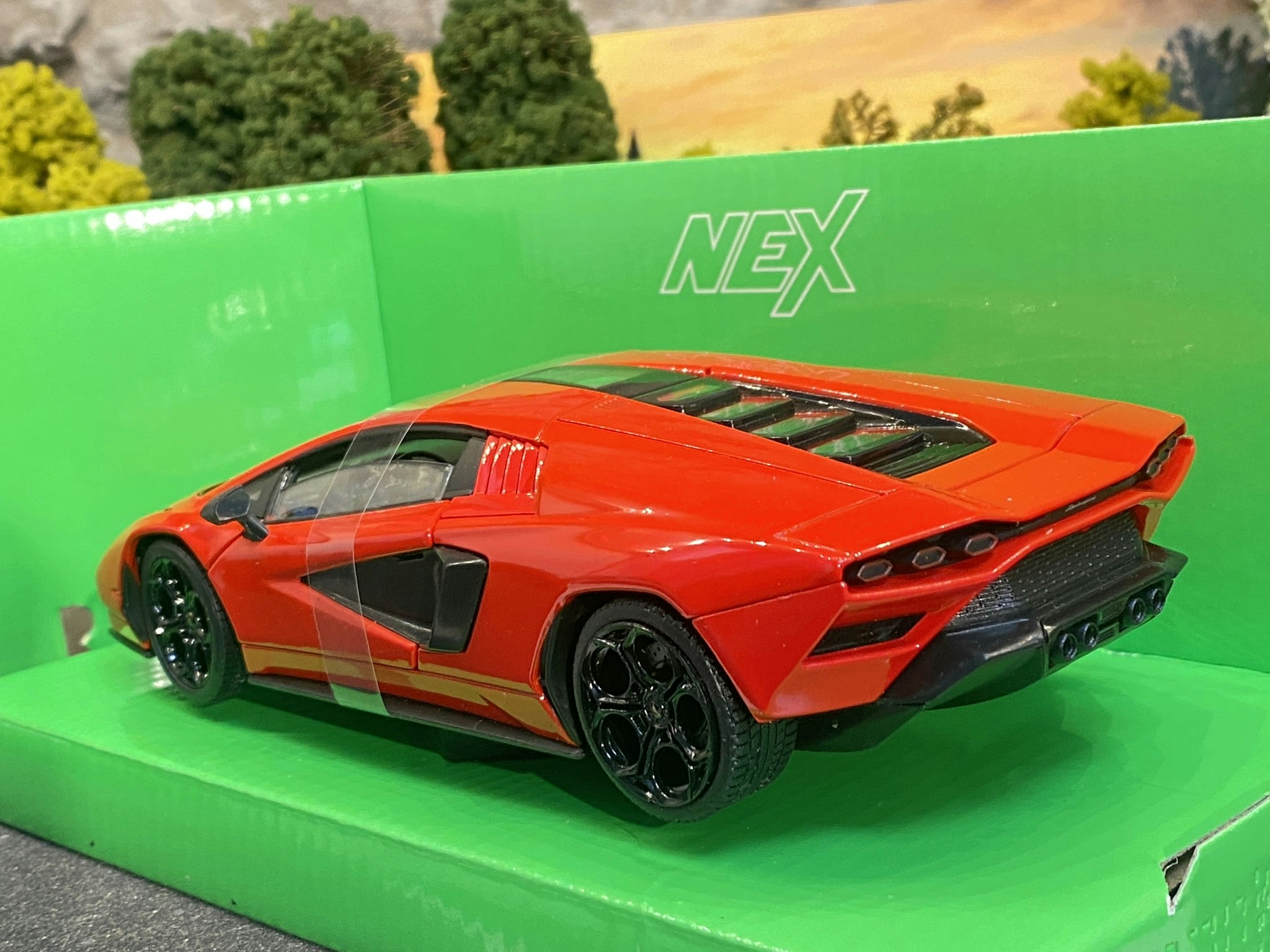 Skala 1/24 Lamborghini Countach LPI 800-4 Red, fr NEX / Welly