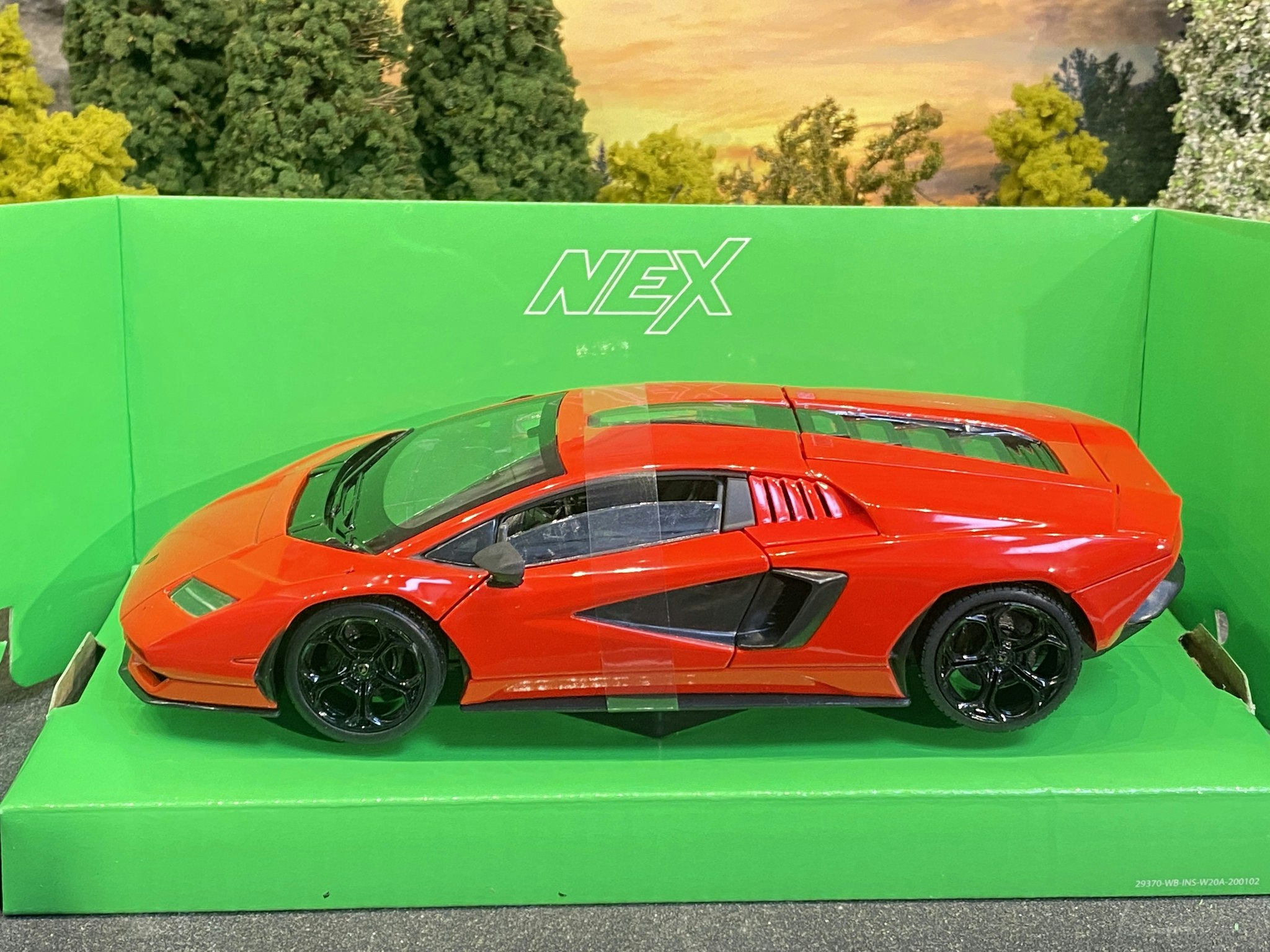 Skala 1/24 Lamborghini Countach LPI 800-4 Red, fr NEX / Welly