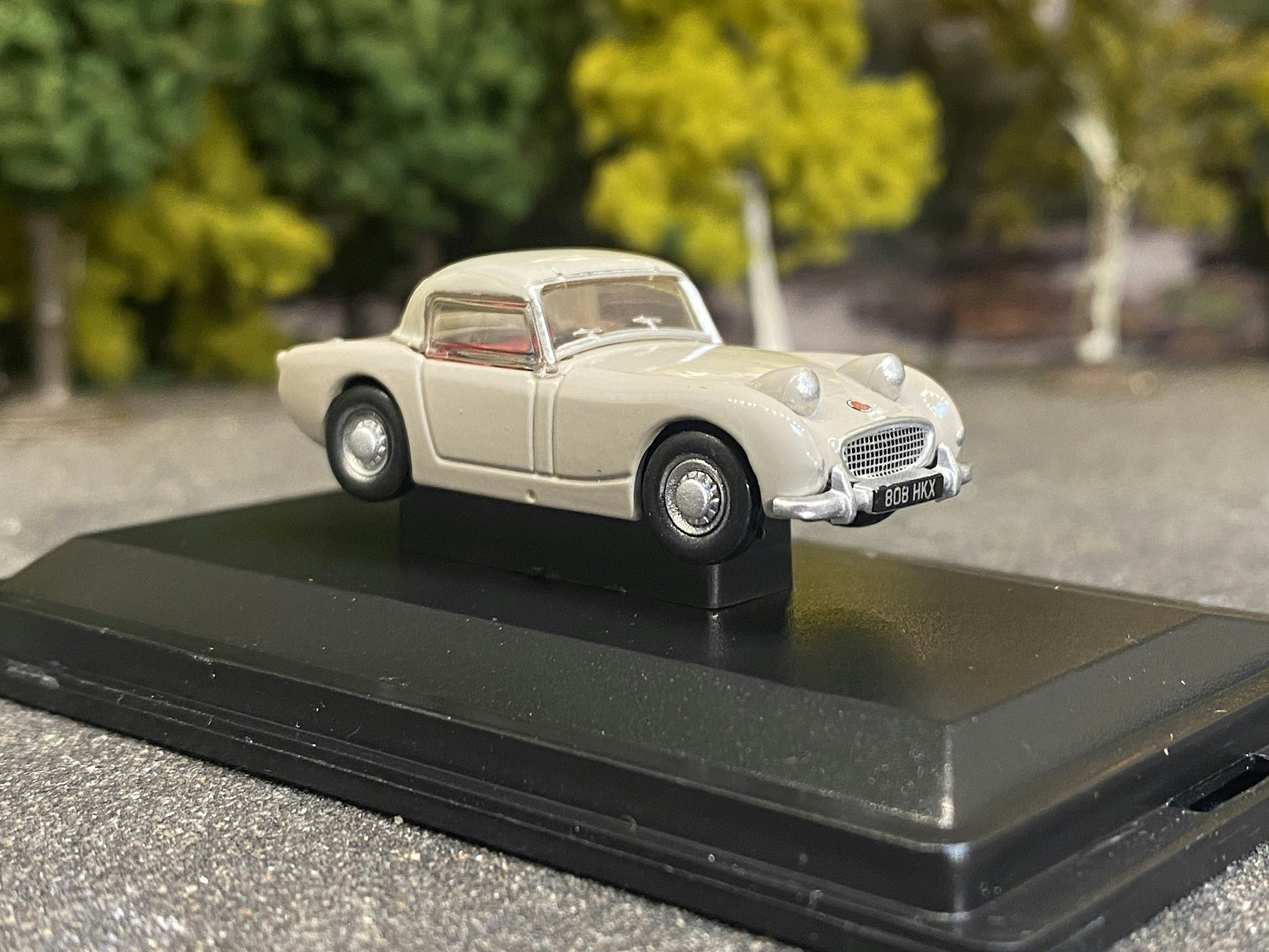 Skala 1/76 Austin Healey Frogeye, beige fr Oxford