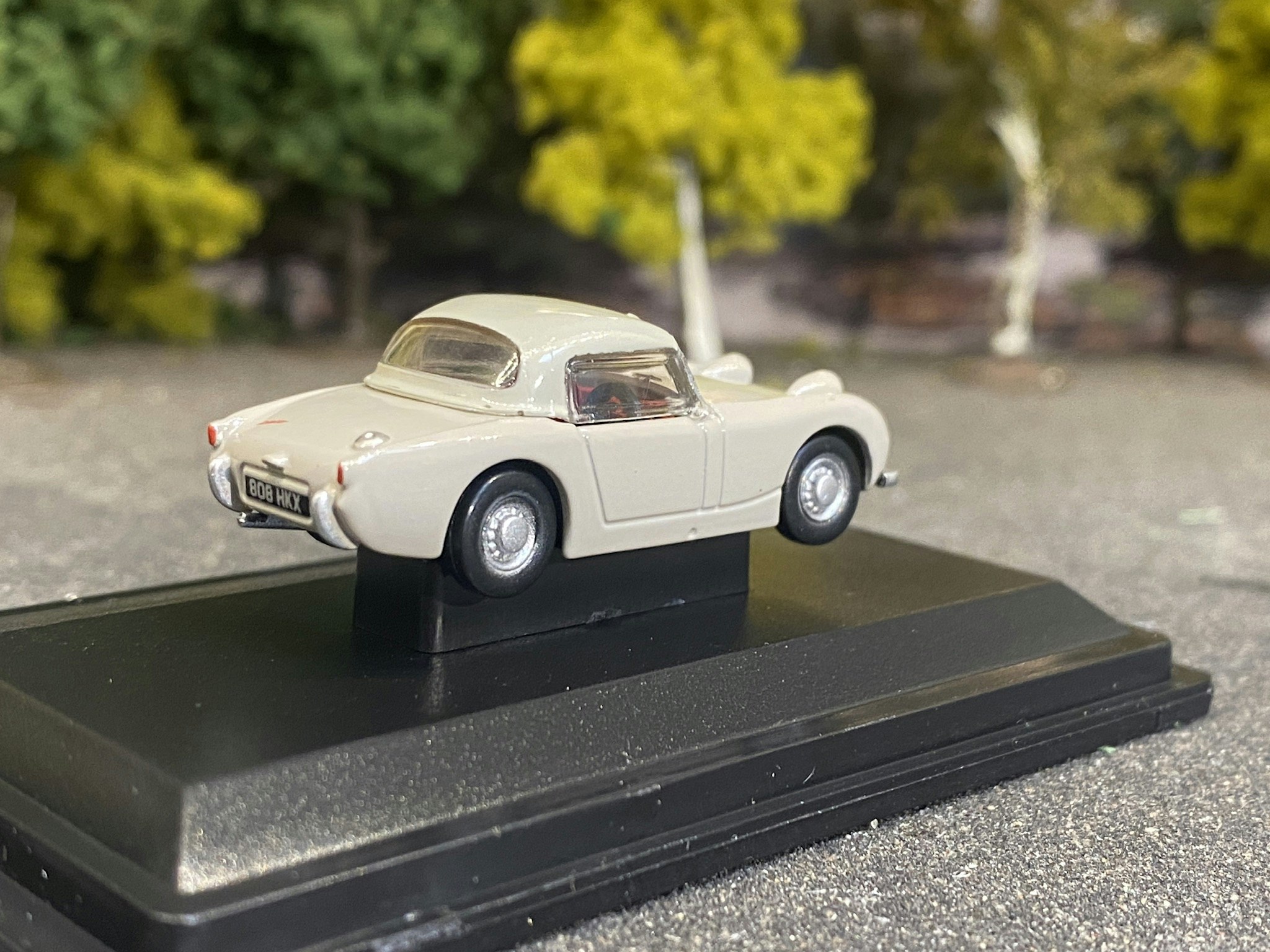 Skala 1/76 Austin Healey Frogeye, beige fr Oxford