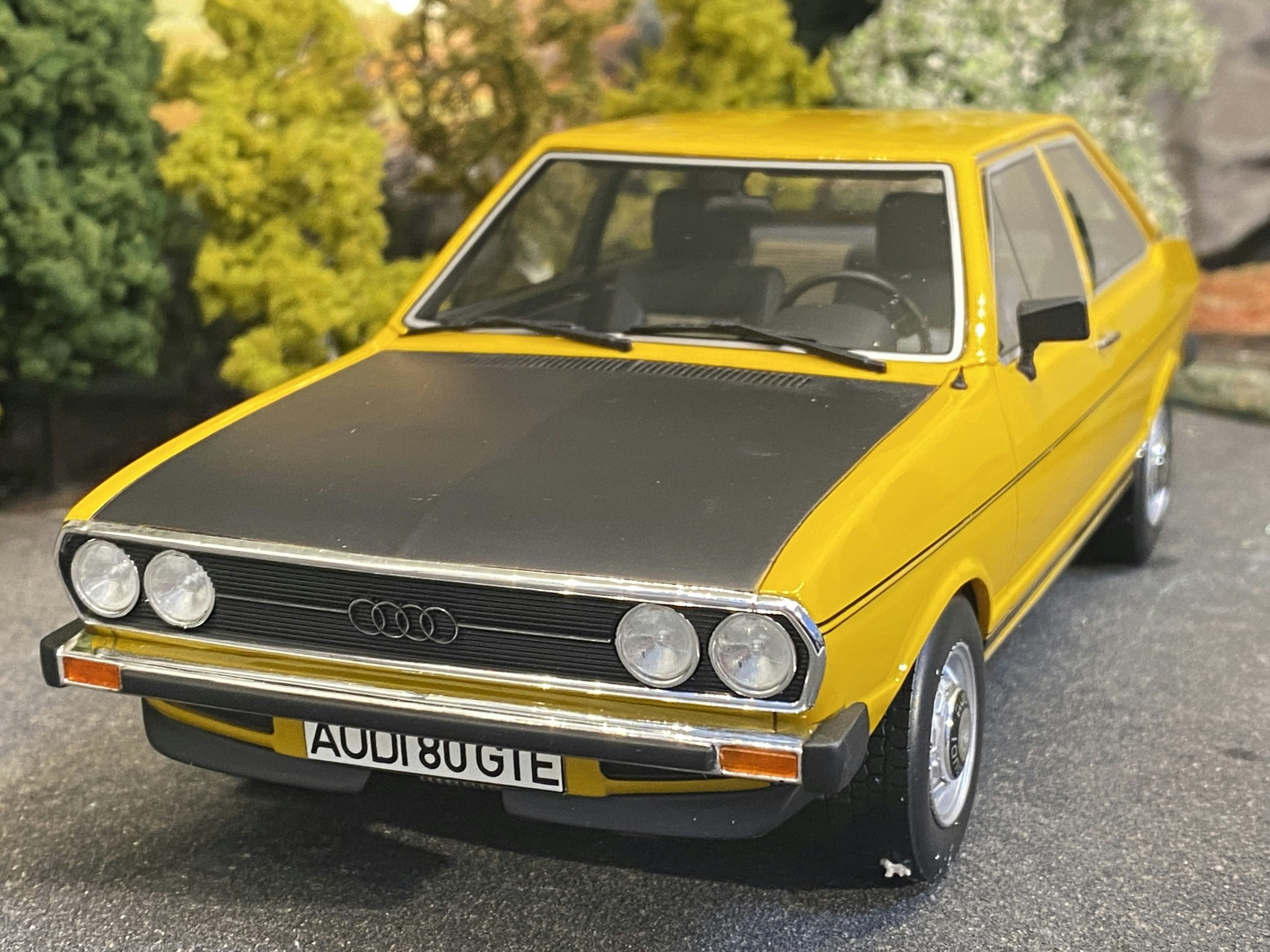Skala 1/18 Audi 80 GTE 72' Orange/black fr BoS Best of Show Limited Edition