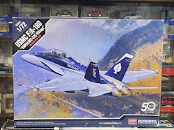 Skala 1/72 USMC F/A-18D "VMFA(AW)-225 Vikings" fr Academy - Hobby Model Kits