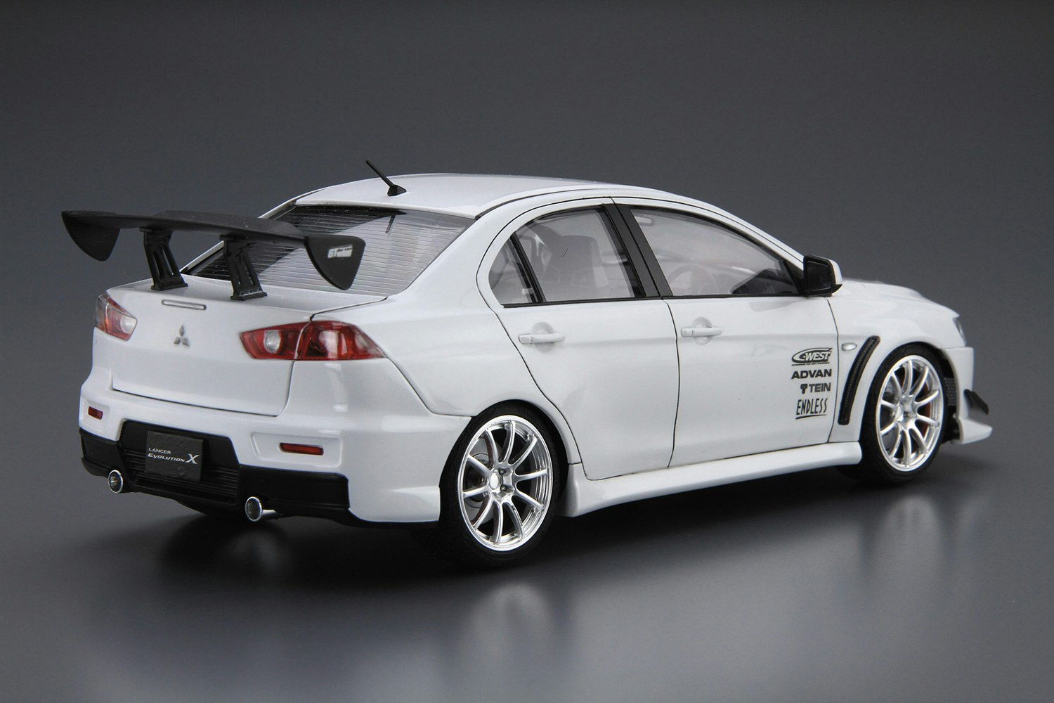 Skala 1/24 C-WEST CZ4A MITSUBISHI LANCER EVO Ⅹ '07 fr Aoshima