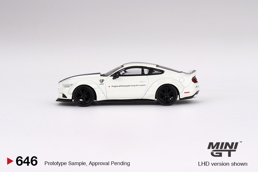 Skala 1/64 - Ford Mustang GT, LB works  fr MINI GT (646)
