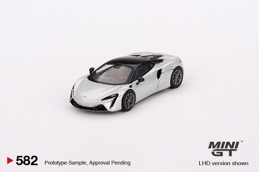 Skala 1/64 McLaren Artura Ice Silver fr MINI GT (582)