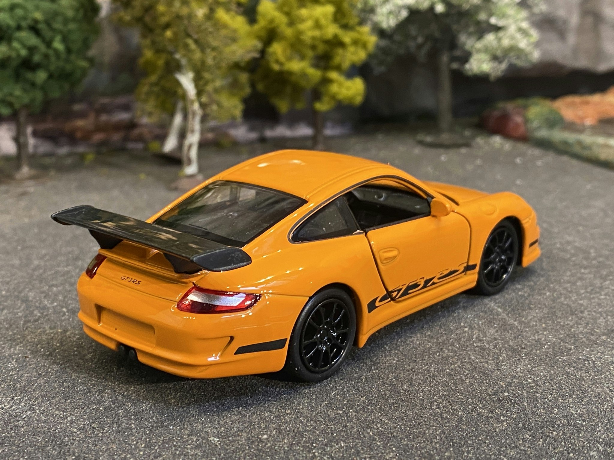 Skala 1/36 Porsche 911 GT3 RS (997) Orange fr Nex models / Welly