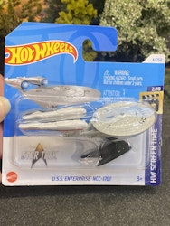 Skala 1/64 Hot Wheels: U.s.s. Enterprise NCC-1701