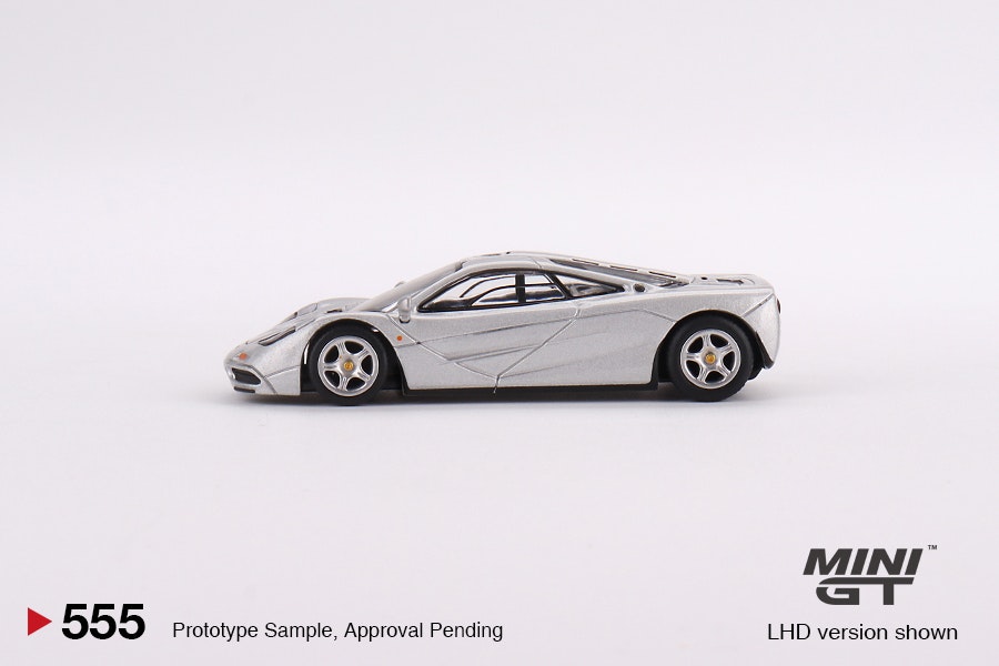 Skala 1/64 McLaren F1 Magnesium Silver fr MINI GT (555)