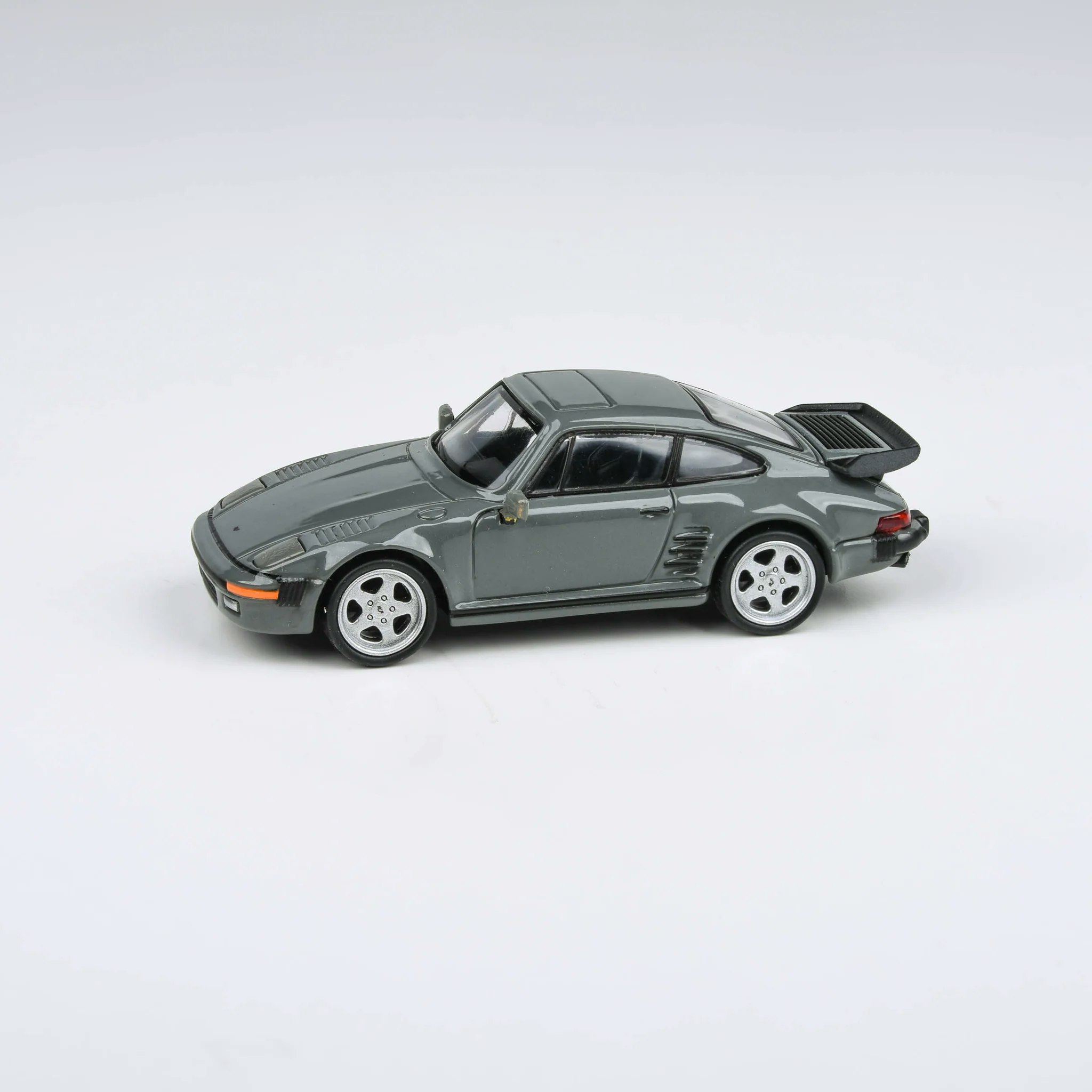 Skala 1/64 1986 RUF BTR Blossom Slantnose, Grey fr Para64