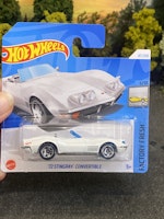 Skala 1/64 Hot Wheels: Corvette 72 Stingray Convertible