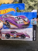 Skala 1/64 Hot Wheels: 76' Greenwood Corvette