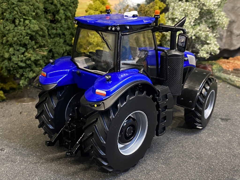 Skala 1/32 New Holland T8.435 Tractor "Blue power" fr Britains Art.nr: 43216