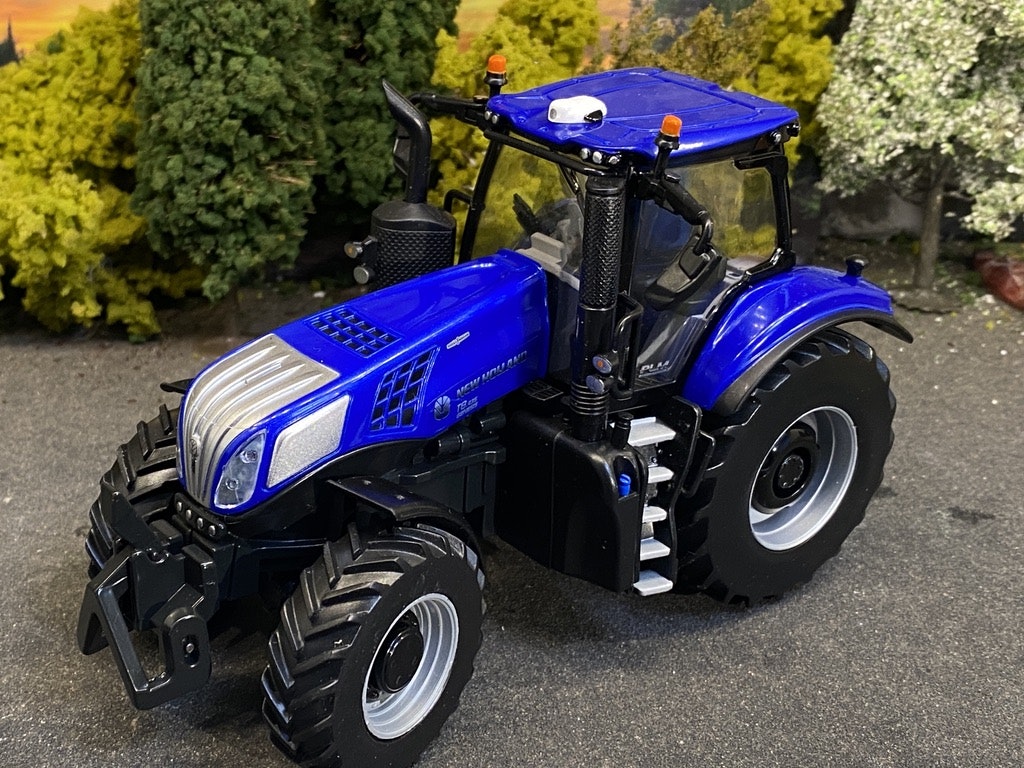 Skala 1/32 New Holland T8.435 Tractor "Blue power" fr Britains Art.nr: 43216