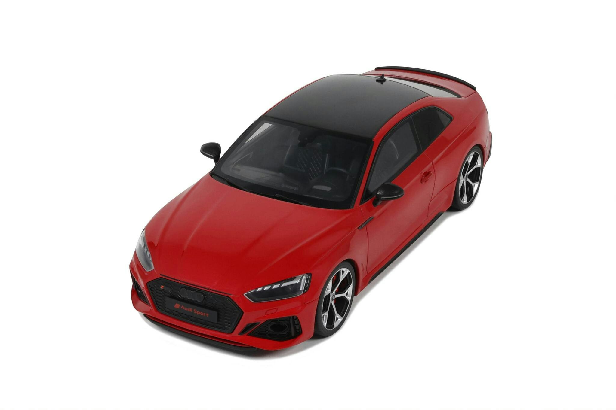 Skala 1/18 Audi RS5, Competition Red 2023 GT457 fr GT Spirit