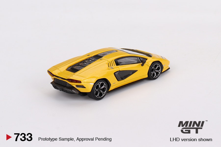 Skala 1/64 - Lamborghini Countach LPI 800-4 New Giallo Orion fr MINI GT (733)