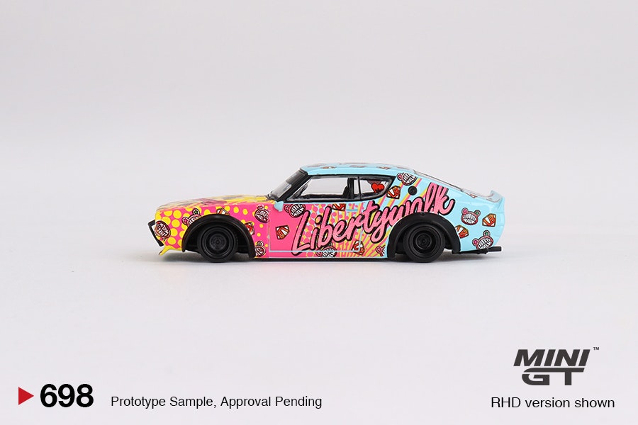 Skala 1/64 Nissan Skyline Kenmeri Liberty Walk LBWK KUMA fr MINI GT (698)