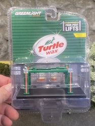 Skala 1/64 Four-Post lift / Fyrpelarlyft "Turtle", Series 5 fr Greenlight