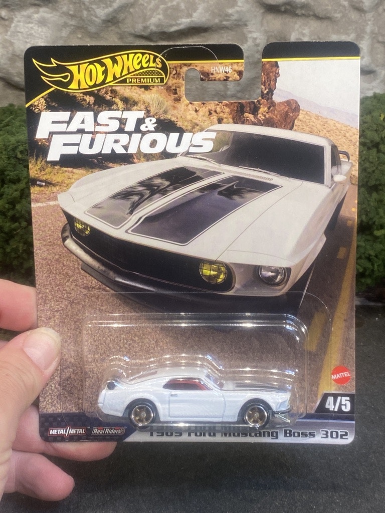 Skala 1/64 HOT WHEELS Premium - Fast & Furious - 69' Ford Mustang Boss 302