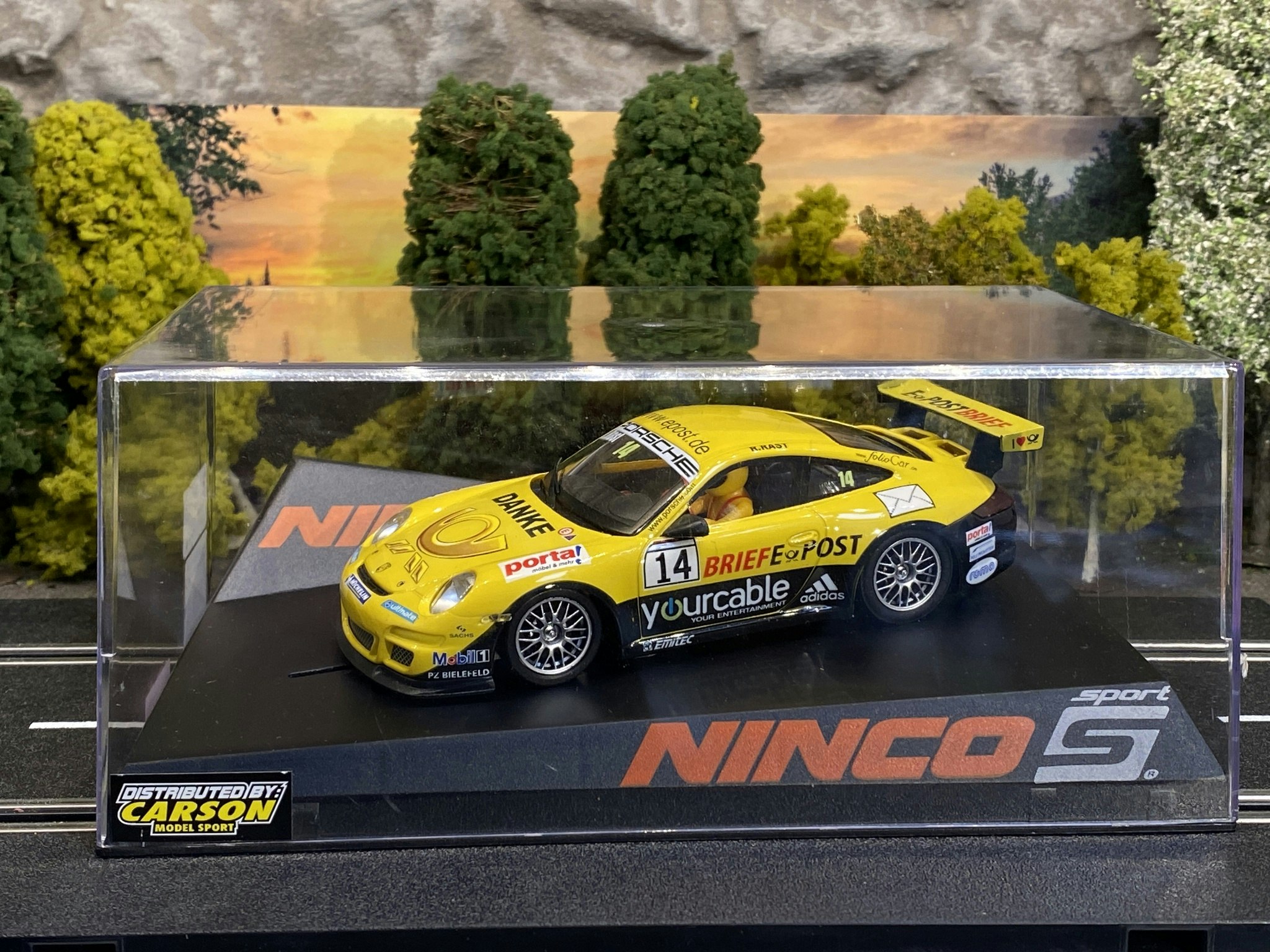 Skala 1/32 Analogue NINCO slotcar: Porsche 911 997 "Danke"