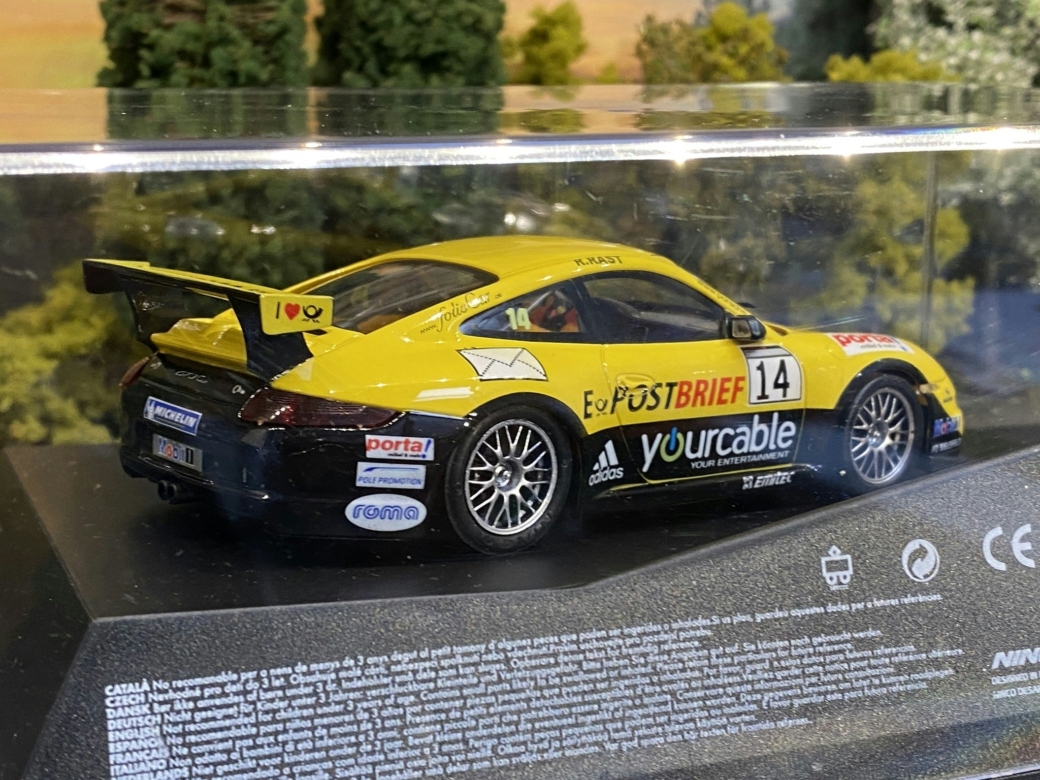 Skala 1/32 Analogue NINCO slotcar: Porsche 911 997 "Danke"