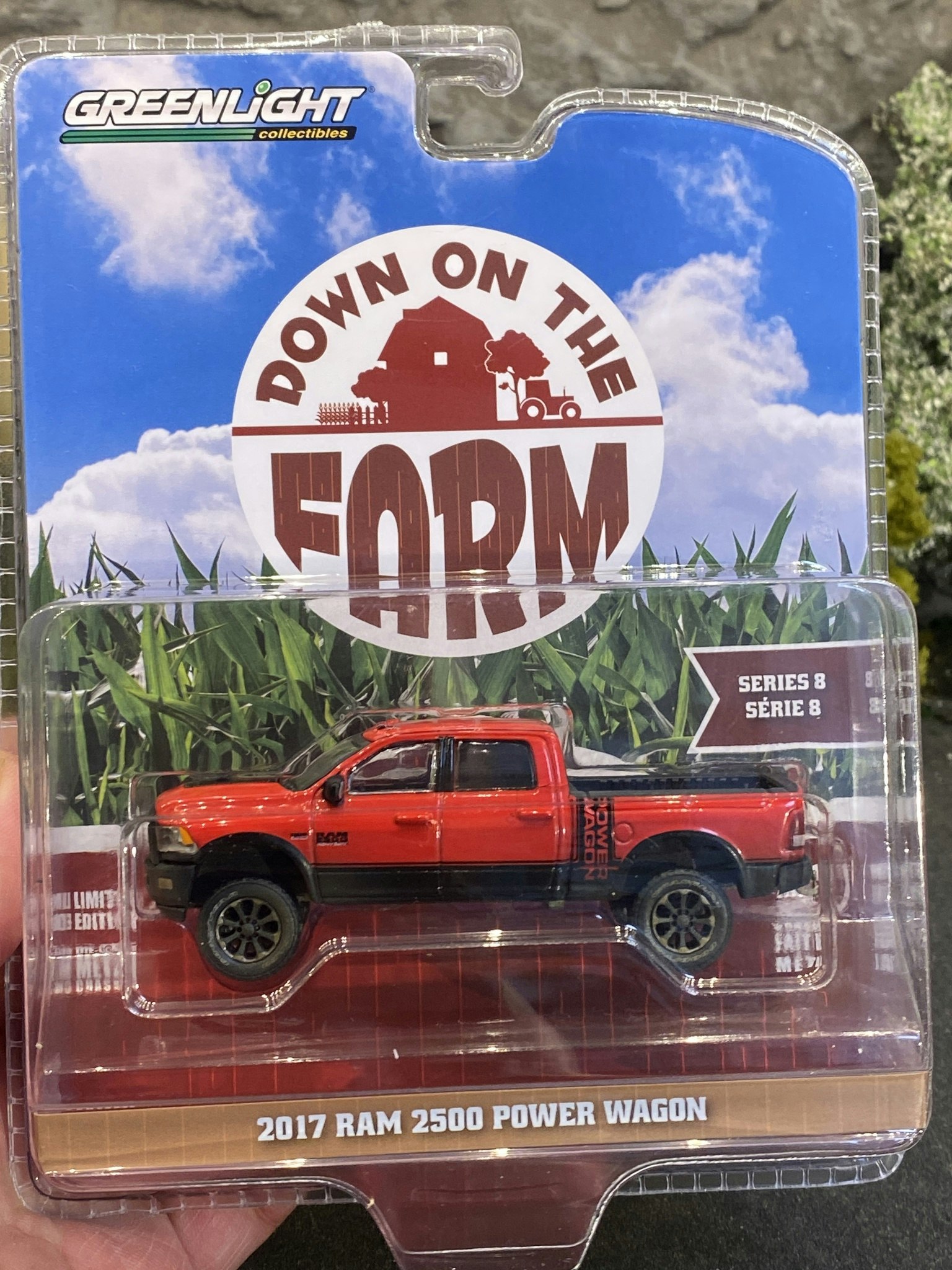 Skala 1/64 2017 RAM 2500 Power Wagon fr Greenlight "Down on the Farm"