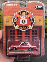 Skala 1/64 85' Plymouth Gran Fury NYCFD f Greenlight "Fire & Rescue"