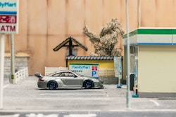 Skala 1/64 Old & New 997 Gray Metallic fr Tarmac Works