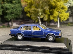 Skala 1/76 Volvo 760, blue metallic fr Oxford