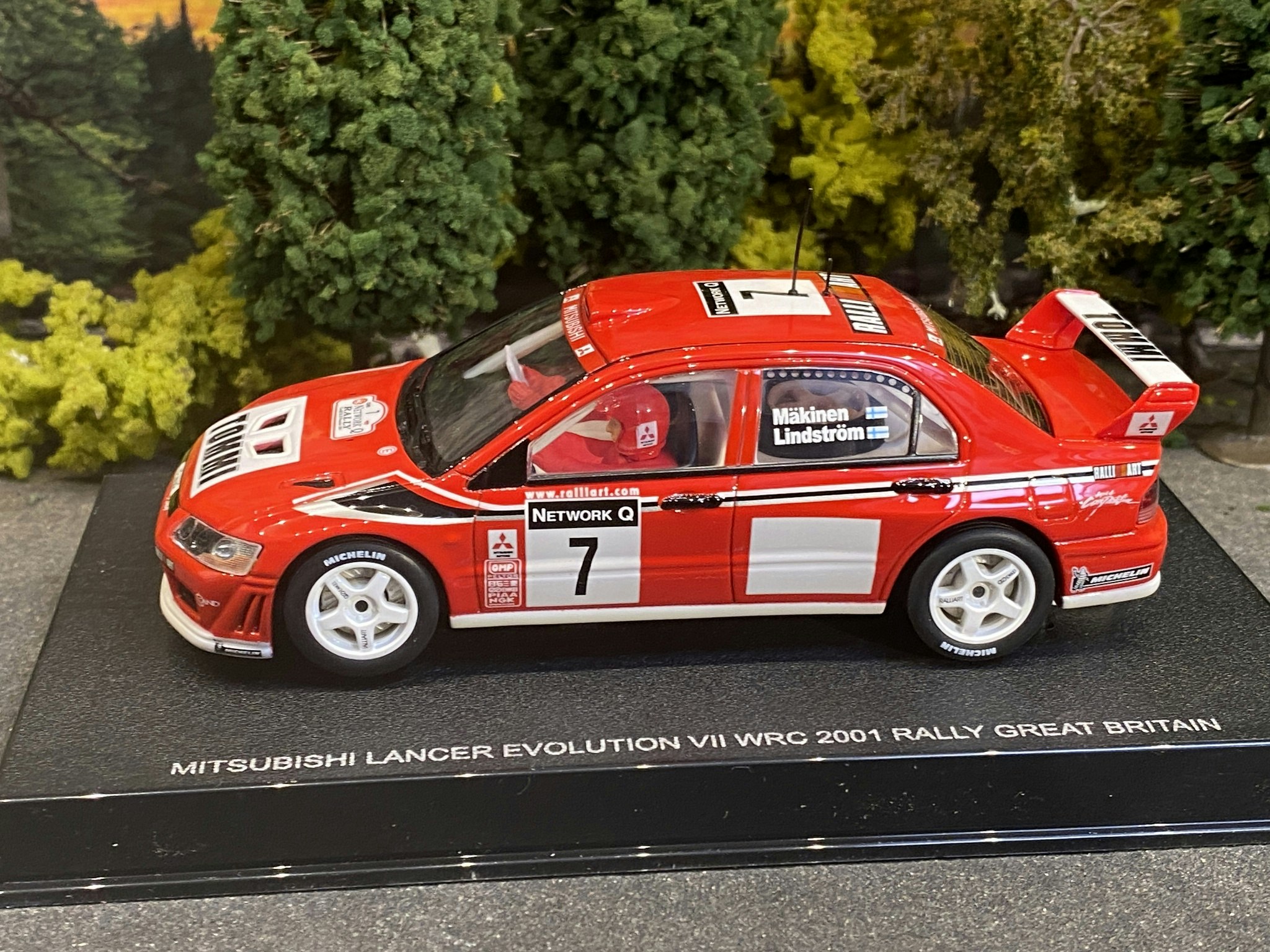 Skala 1/32 Analog Slotcar - Mitsubishi Lancer Evo 7 fr AUTOart Slot Racing