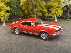 Skala 1/37 Chevrolet Camaro 1967, Red w stripes fr Kinsmart