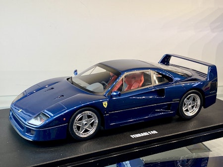 Skala 1/18 Ferrari F40, Blue (GT914) fr GT Spirit