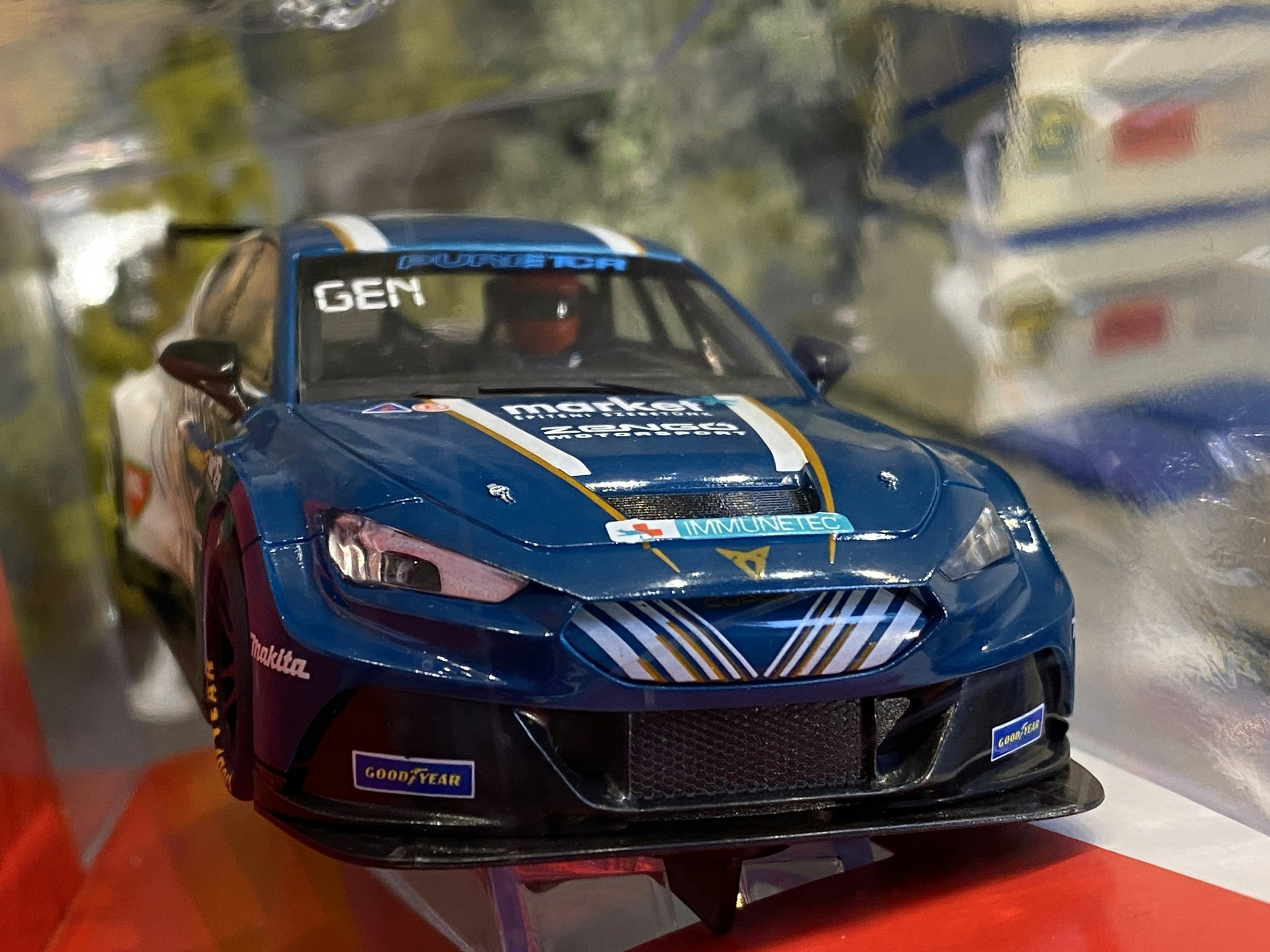 Skala 1/32 Analogue Slot Car fr SCX: Cupra E-RACER - Gené