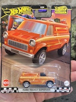 Skala 1/64 Hot Wheels Premium, Boulevard: Ford Transit Supervan