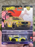 Skala 1/64 Hot Wheels Premium, Car Culture: Mazda RX-3