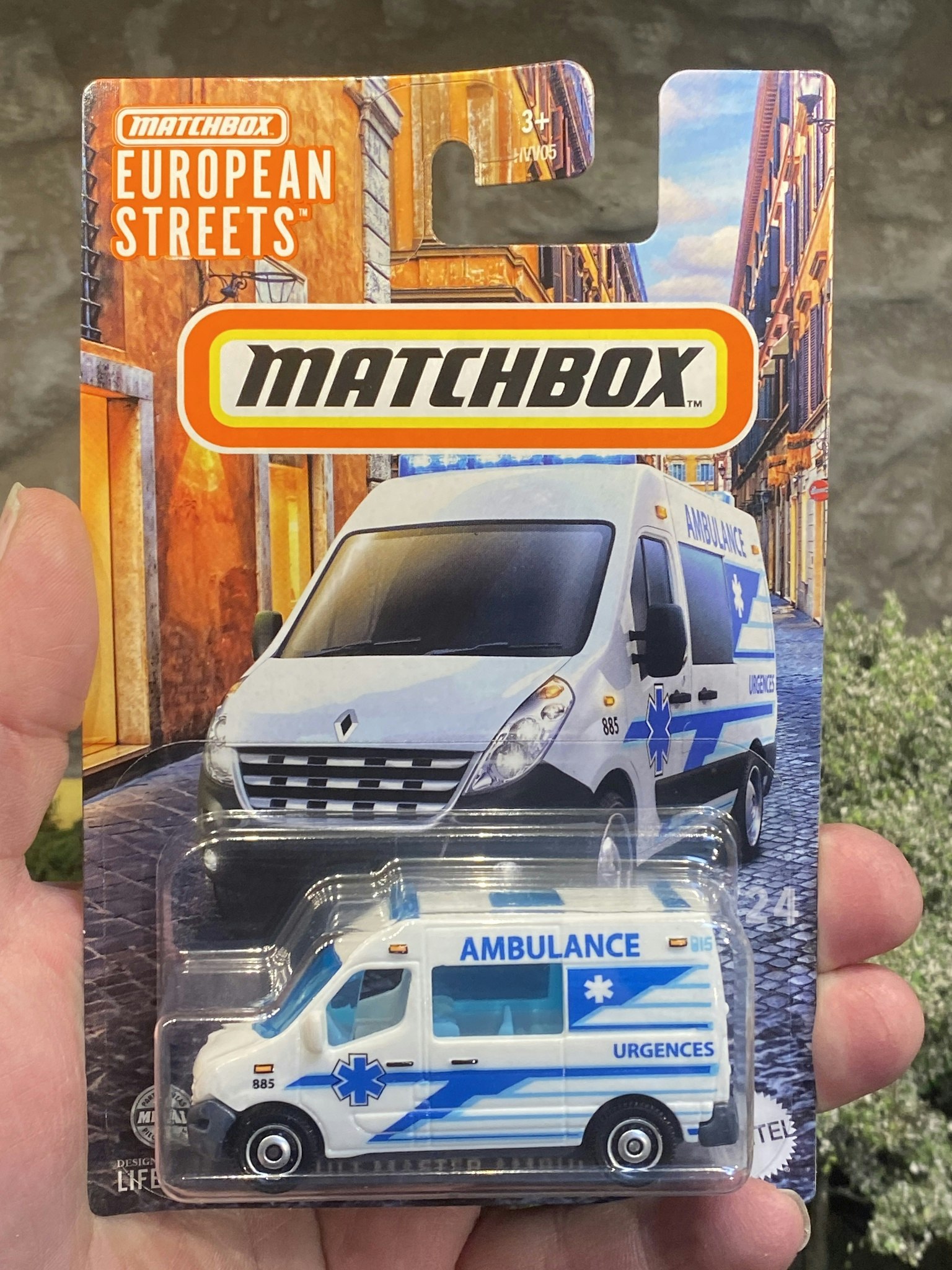Skala 1/64 Matchbox, European Streets: Renault Master Ambulance