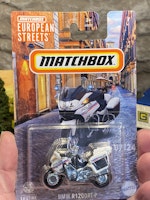 Skala 1/64 Matchbox, European Streets: BMW R1200RT Police