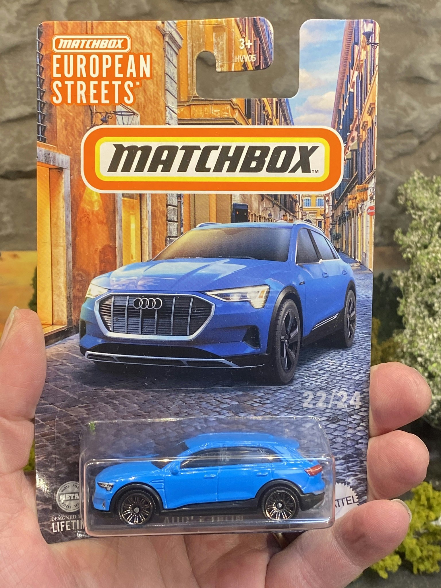 Skala 1/64 Matchbox, European Streets: Audi E-tron