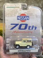 Skala 1/64 1978 Nissan Patrol fr Greenlight