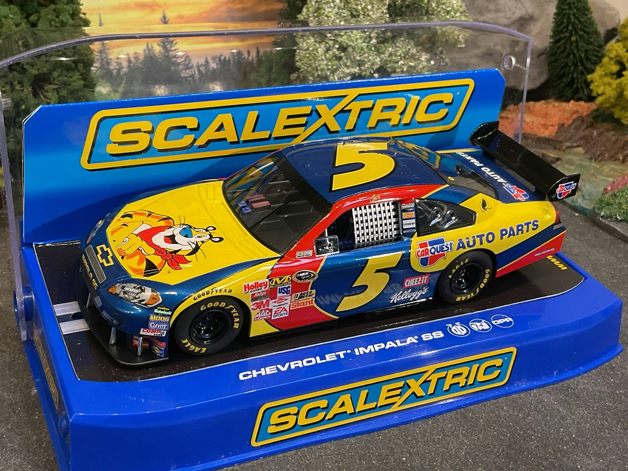 Skala 1/32 An. Slot Car fr Scalextric: NASCAR Chevrolet Impala SS #5 - Casey Mears