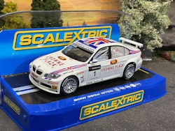 Skala 1/32 Analogue Slotcar - BMW 320si WTCC #1 A Priaulx fr Scalextric