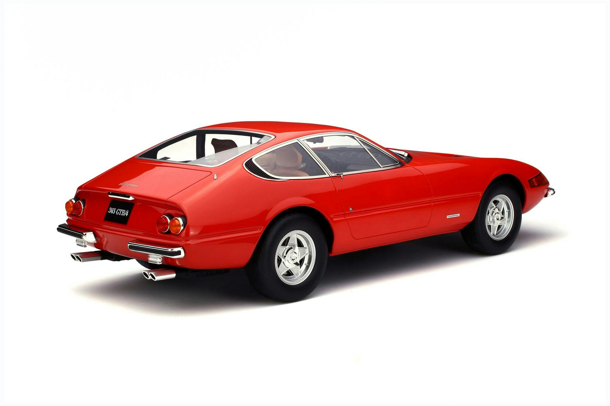 Skala 1/12 Ferrari 365 GTB Daytona, Red fr GT-Spirit (GT119)