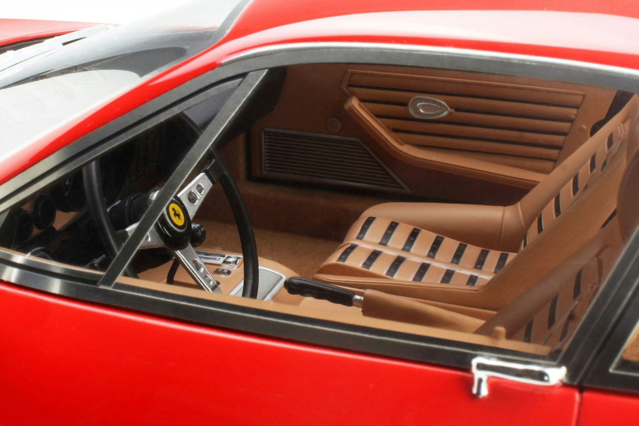 Skala 1/12 Ferrari 365 GTB Daytona, Red fr GT-Spirit (GT119)